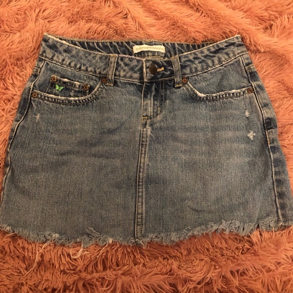 🚨!!SKIRT ALERT!!🚨 - Picture 1 of 2